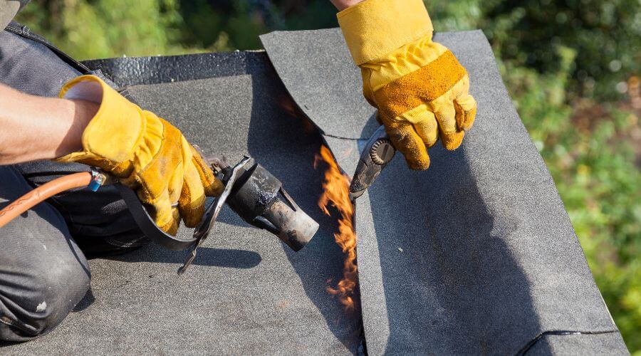 Expert Emergency Roof Repairs services in Port Ewen, NY